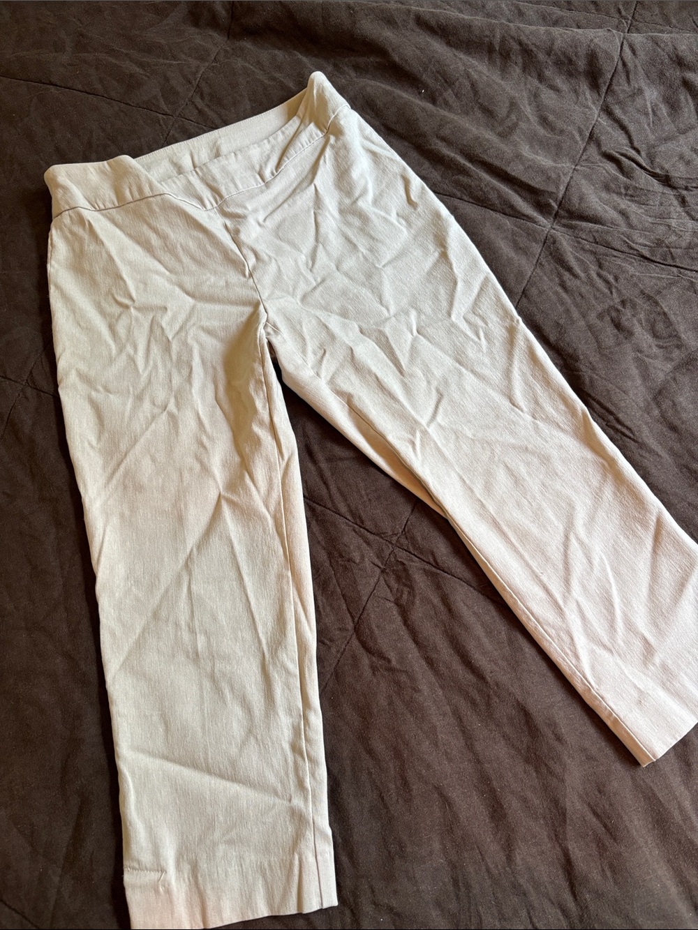 cleo Cream Capris Knit Pull-On Pants